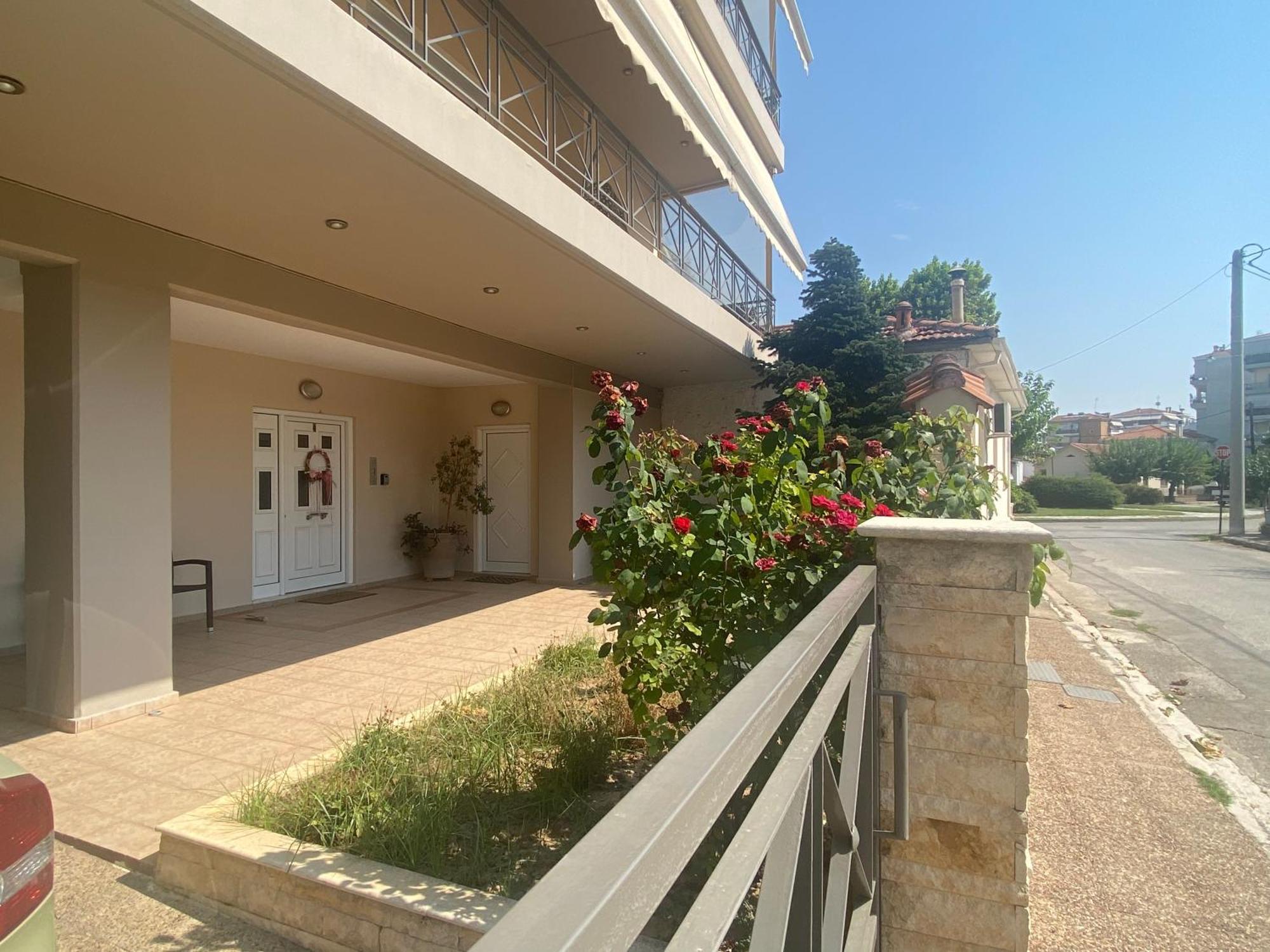 Cozy & Quiet City Apartment Tríkala Exterior foto